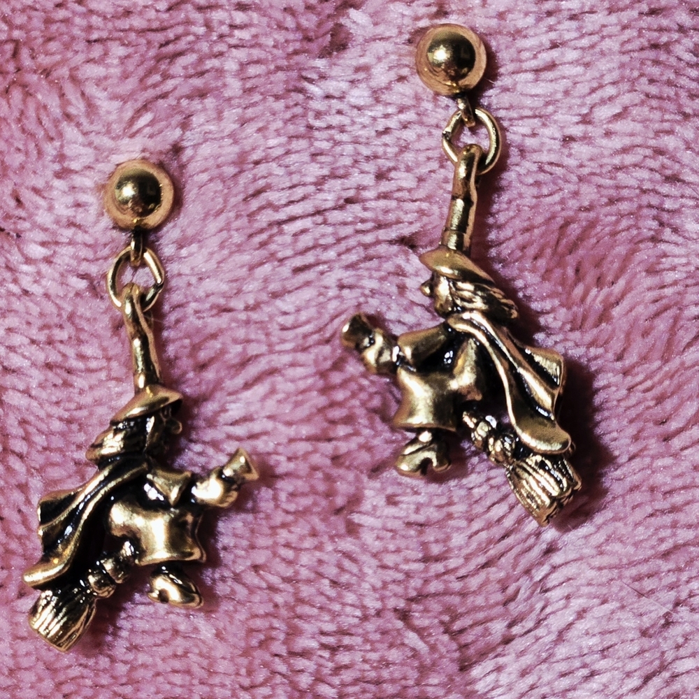 🧙🎃 👻 Gold Witch Earrings For HALLOWEEN